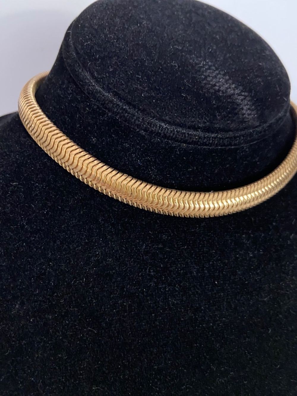 Monet Gold Tone Snake Chain Choker Necklace Vintage Adjustable Collar - Picture 7 of 8